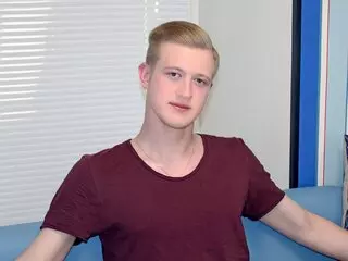AdrianInviting sexe webcam